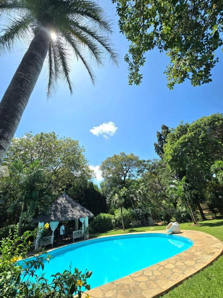Tiwi Beach Resort & Spa Mombasa Exteriör bild