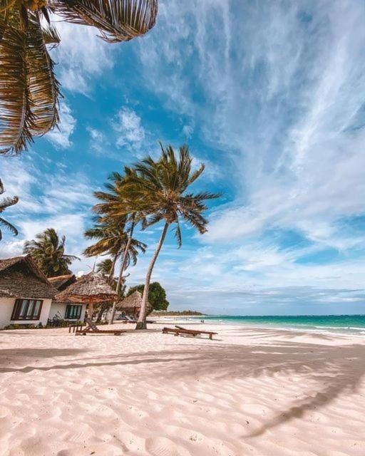 Tiwi Beach Resort & Spa Mombasa Exteriör bild